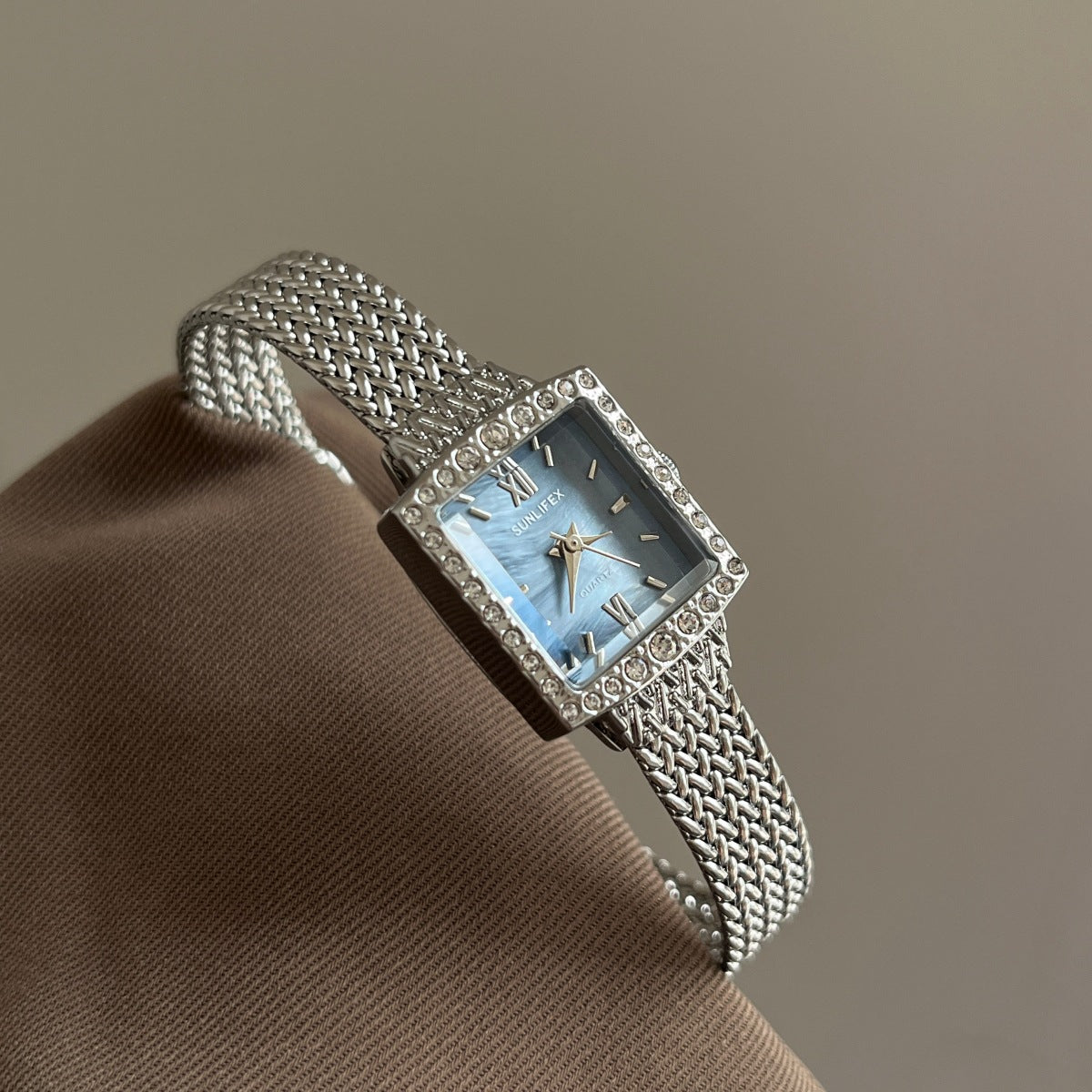 Chanel-style Vintage High-end Mother-of-pearl Watch For Women